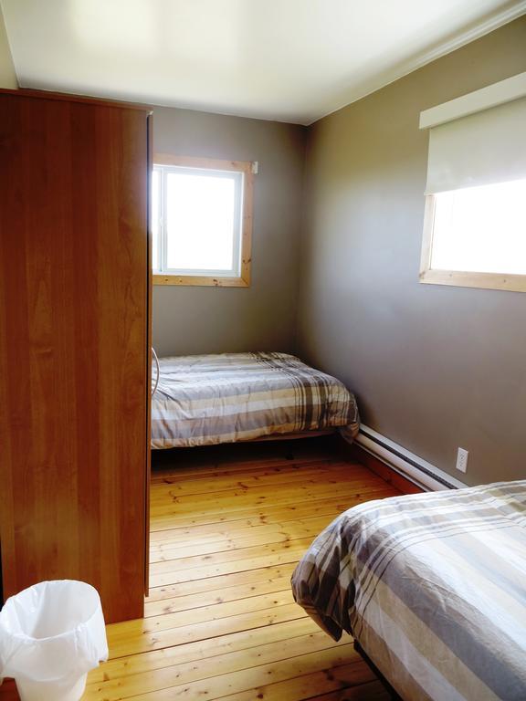 Foxlake Retreat Hanna Room photo
